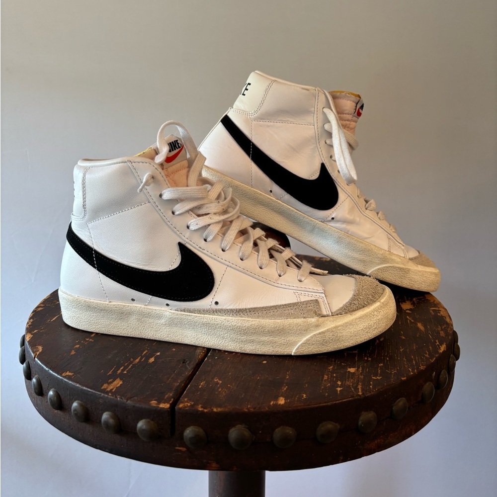 Nike Mid 77 Wh Leather w/Black Swoosh Blazer High-Tops.Eur 42.5 M9 W10 good cond